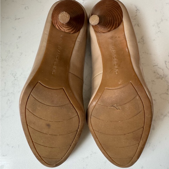 Bandolino Nude Heels - Picture 5 of 10